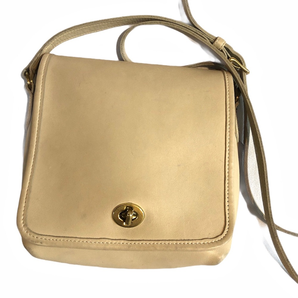 Vintage Coach 9076 Legacy flap companion bag